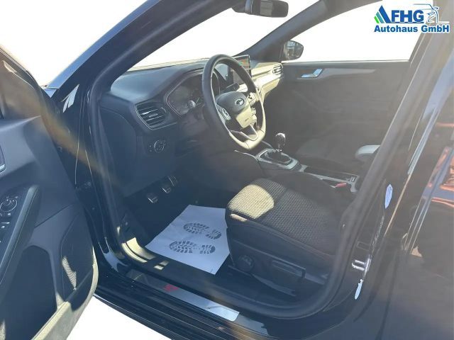 Ford Focus EcoBoost ST Line Style Wagon