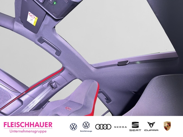 Volkswagen Golf 2.0 TSI Golf VIII