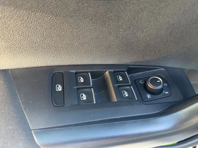 Volkswagen Taigo 1.0 TSI DSG R-Line