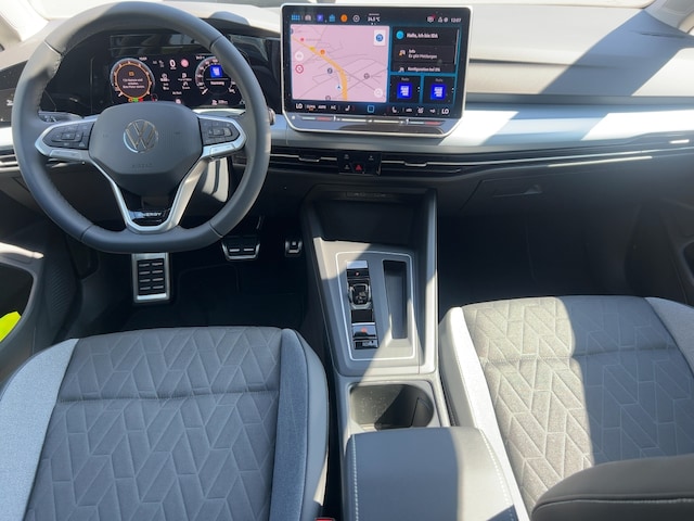 Volkswagen Golf 1.5 eTSI DSG