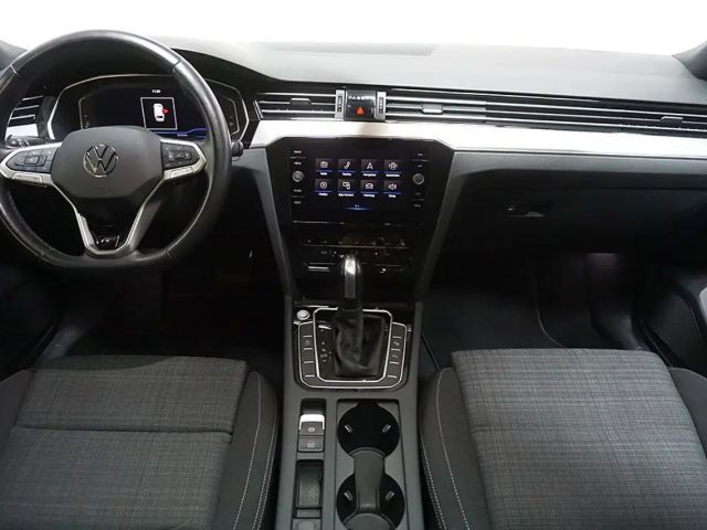 Volkswagen Passat 2.0 TSI DSG R-Line