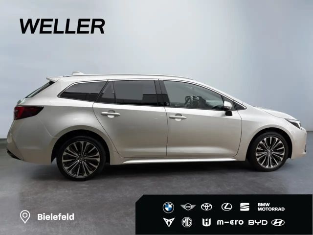 Toyota Corolla Hybride Team D