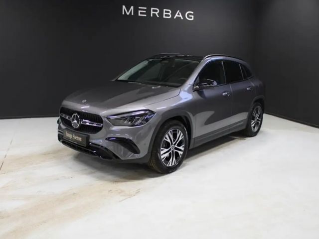 Mercedes-Benz GLA 200 Progressive