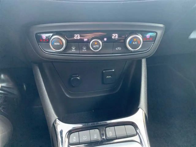 Opel Crossland X Elegance