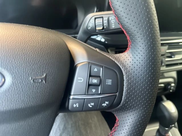 Ford Focus EcoBoost ST Line Wagon