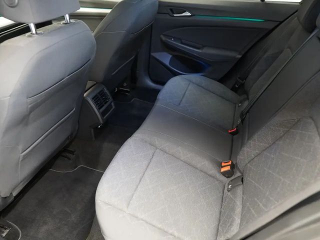 Volkswagen Golf 1.0 TSI Variant