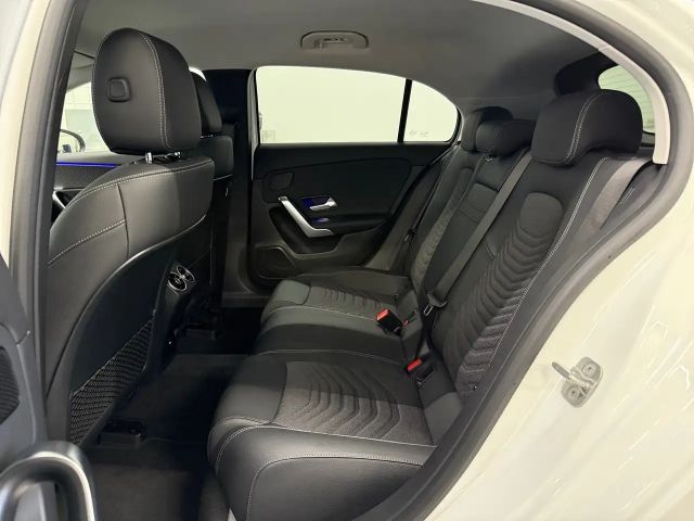 Mercedes-Benz A 180 Hatchback