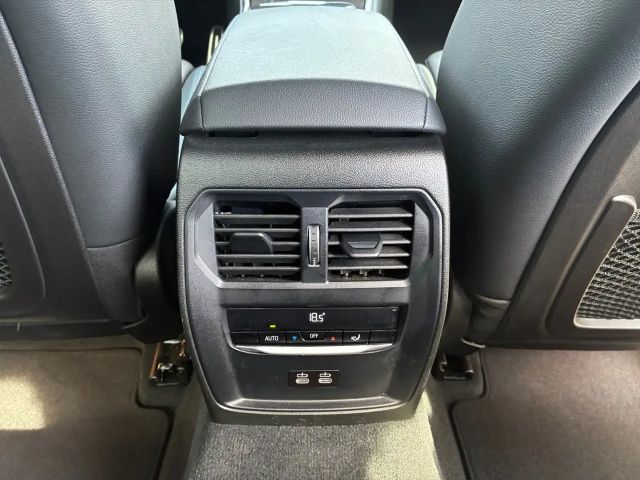 BMW 320 320d M-Sport Sedan xDrive