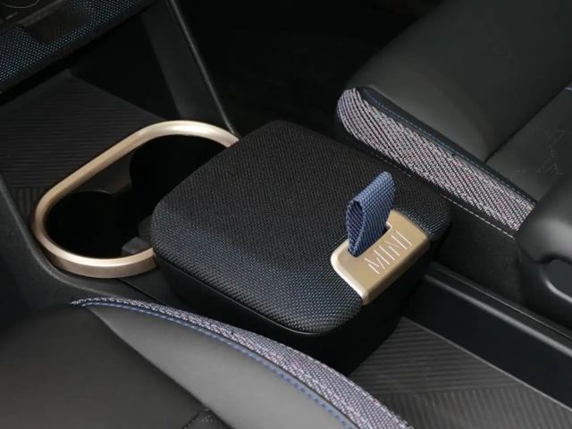 MINI Countryman E PANO | HUD | CAMERA