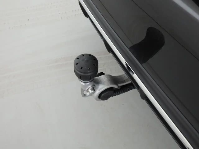 Mercedes-Benz E 400 4MATIC Sedan