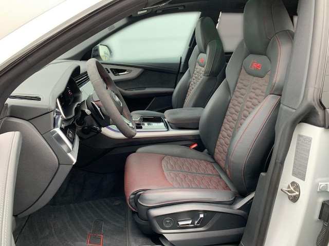 Audi RS Q8 Performance Quattro