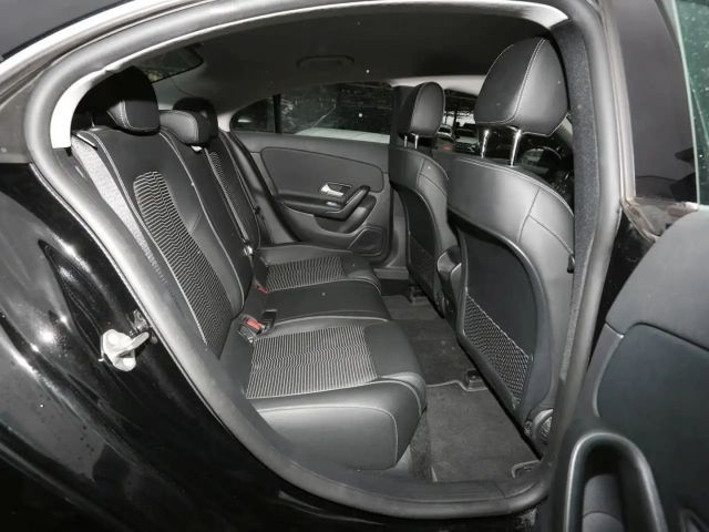 Mercedes-Benz CLA 250 CLA 250 e Coupé