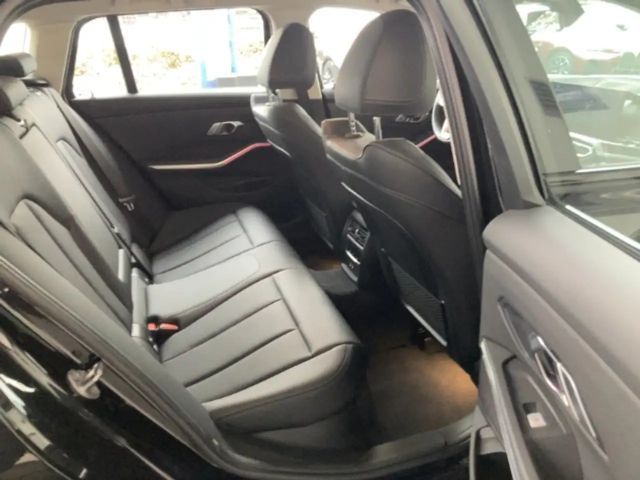 BMW 330 330e Touring