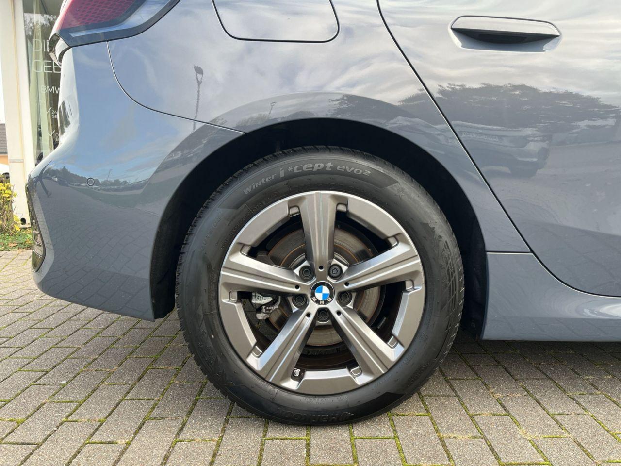 BMW 223 223i xDrive