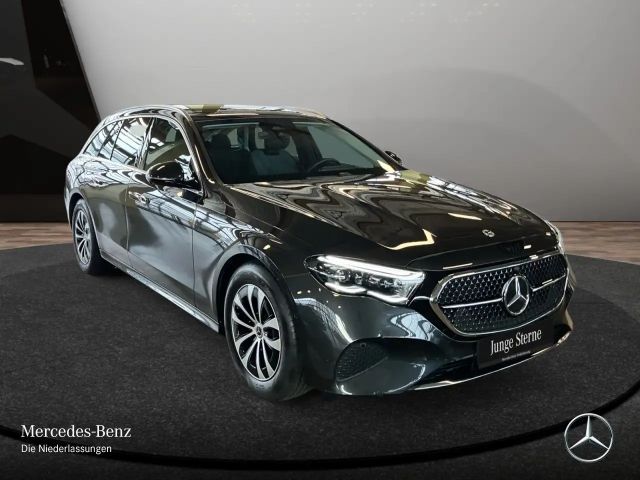 Mercedes-Benz E 200 AVANTGARDE Estate