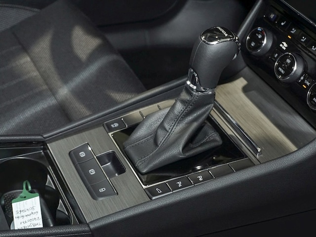 Skoda Superb 2.0 TDI Combi Style Style