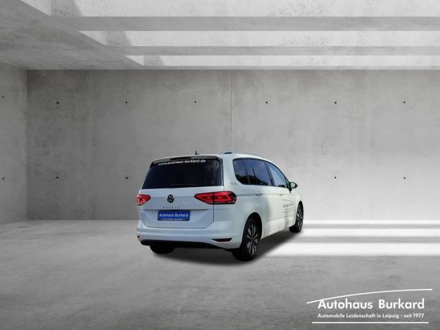 Volkswagen Touran 1.5 TSI DSG