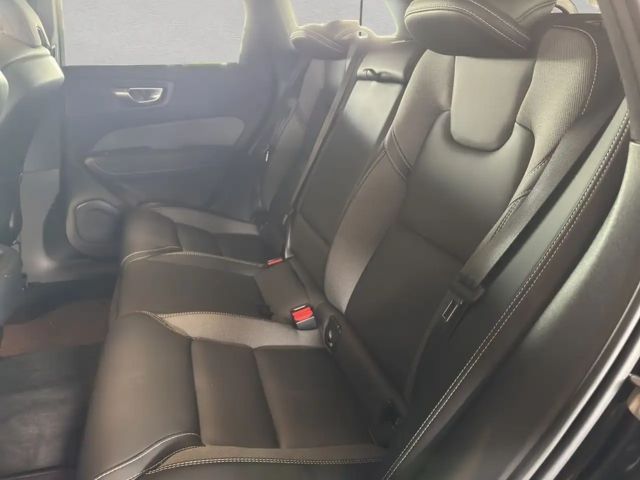 Volvo XC60 Dark Plus