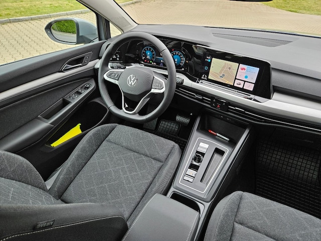 Volkswagen Golf Life Variant