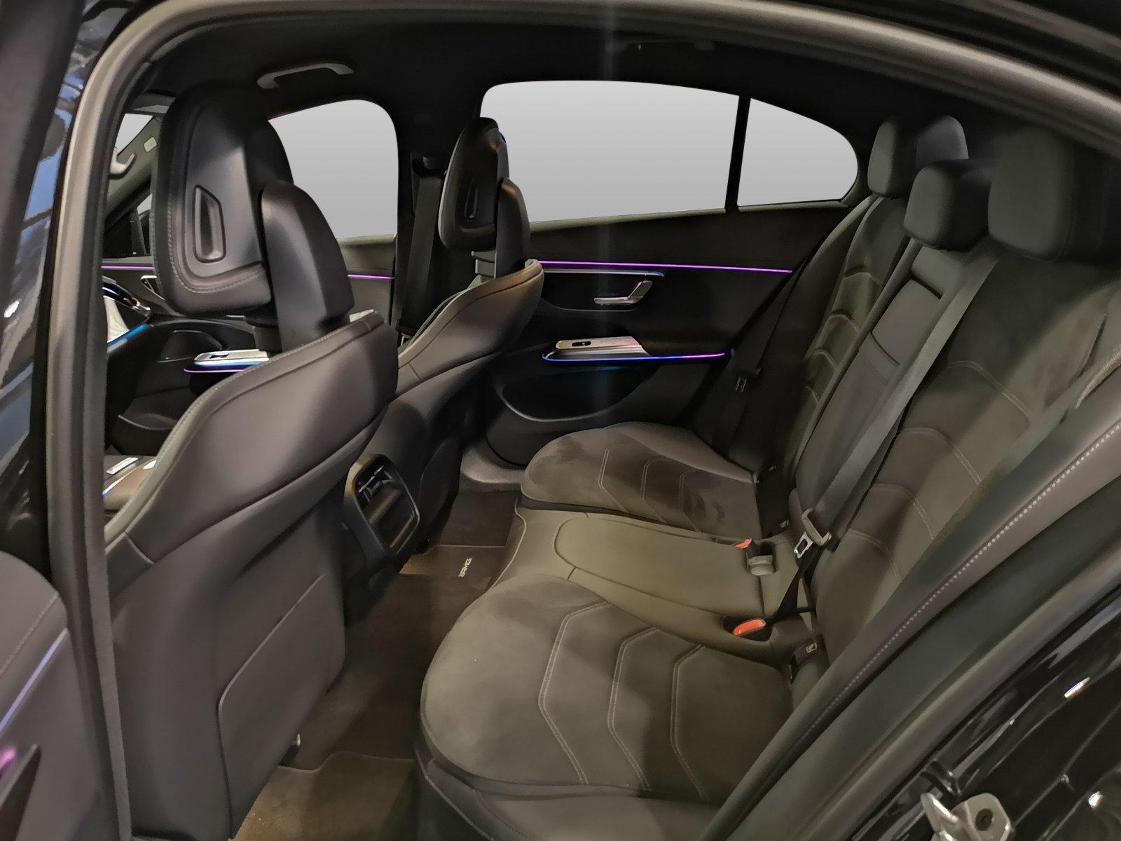 Mercedes-Benz E 200 AMG Line Sedan