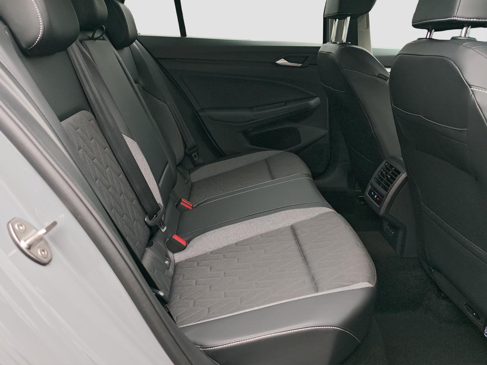 Volkswagen Golf 1.5 TSI Golf VIII Life