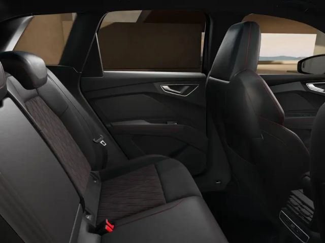 Audi Q4 e-tron S-Line