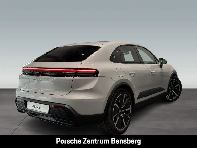 Porsche Macan 4