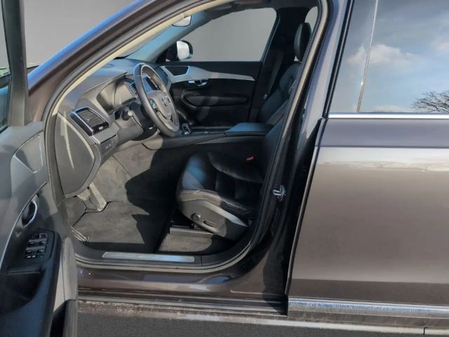 Volvo XC90 AWD Core Recharge T8