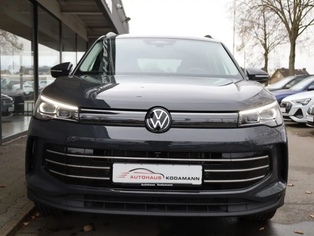 Volkswagen Tiguan 1.5 eTSI Elegance Elegance
