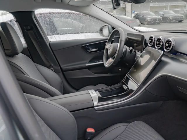 Mercedes-Benz C 180 AVANTGARDE Sedan