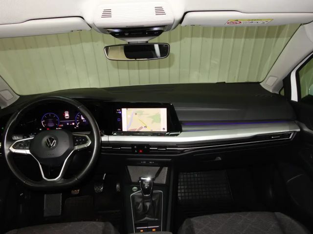 Volkswagen Golf Life Variant