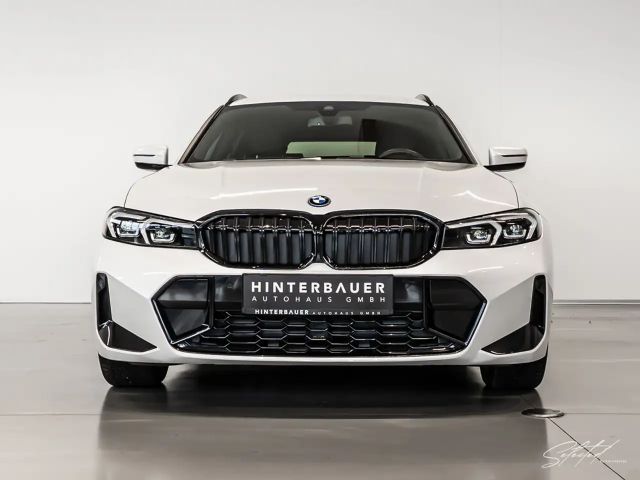 BMW 320 320e M-Sport xDrive