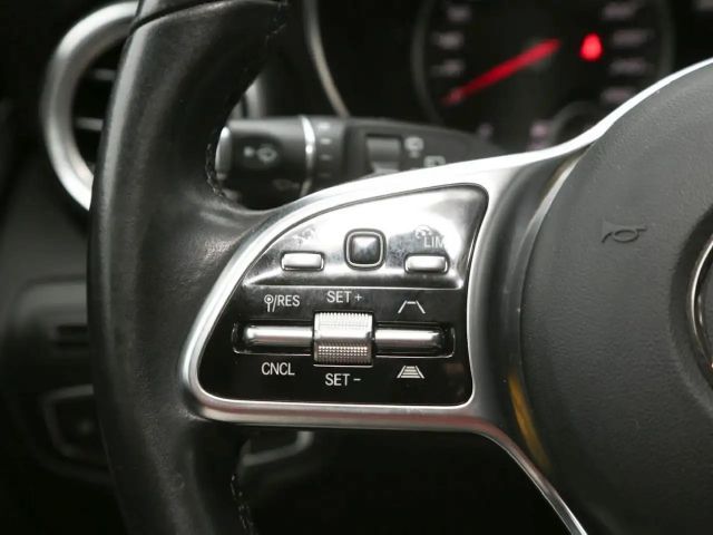 Mercedes-Benz GLC 300 4MATIC