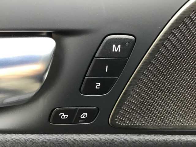 Volvo V60 Cross Country AWD Plus