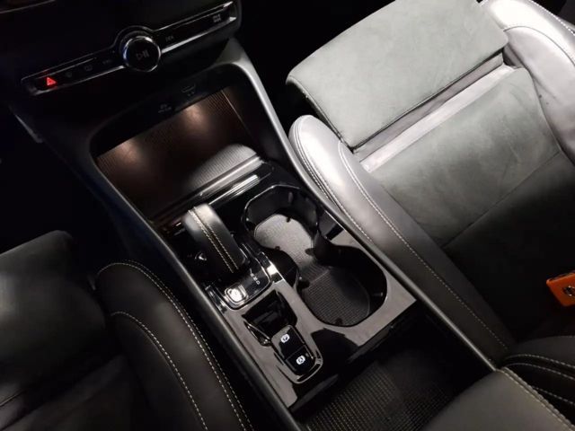 Volvo XC40 R-Design T5