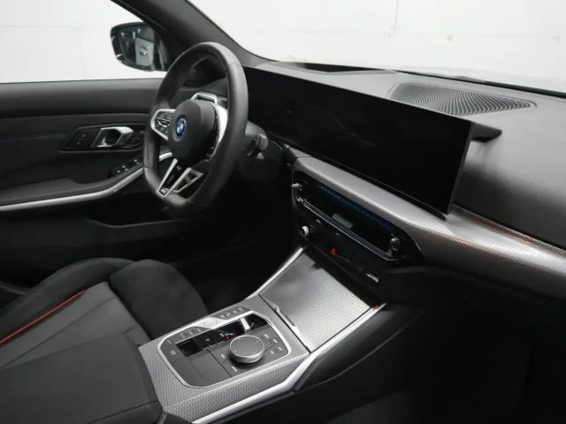 BMW 330 330e M-Sport Touring