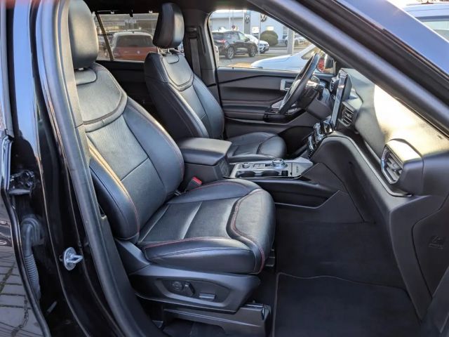 Ford Explorer Plug in Hybrid ST Line