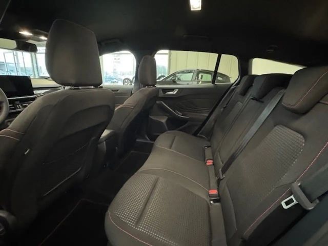 Ford Focus ST Line Wagon