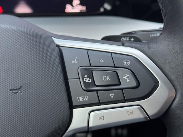 Volkswagen Golf 1.5 eTSI DSG Golf VIII IQ.Drive