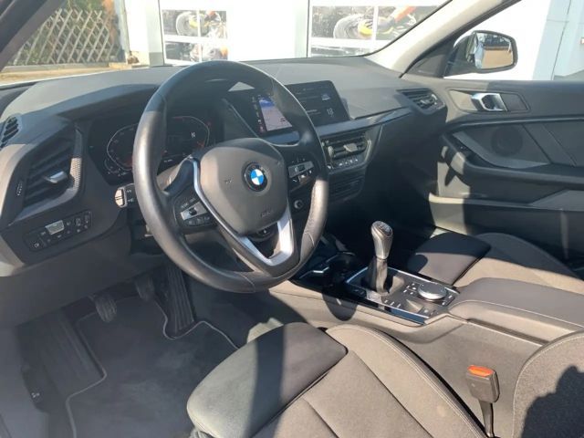 BMW 116 116i Sedan Sport Line