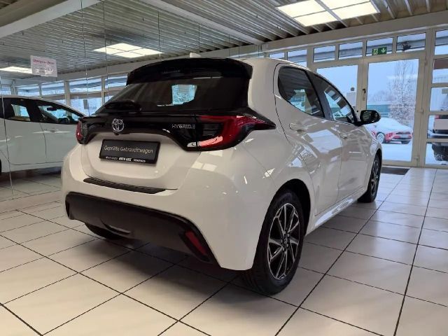 Toyota Yaris Hybride Team D