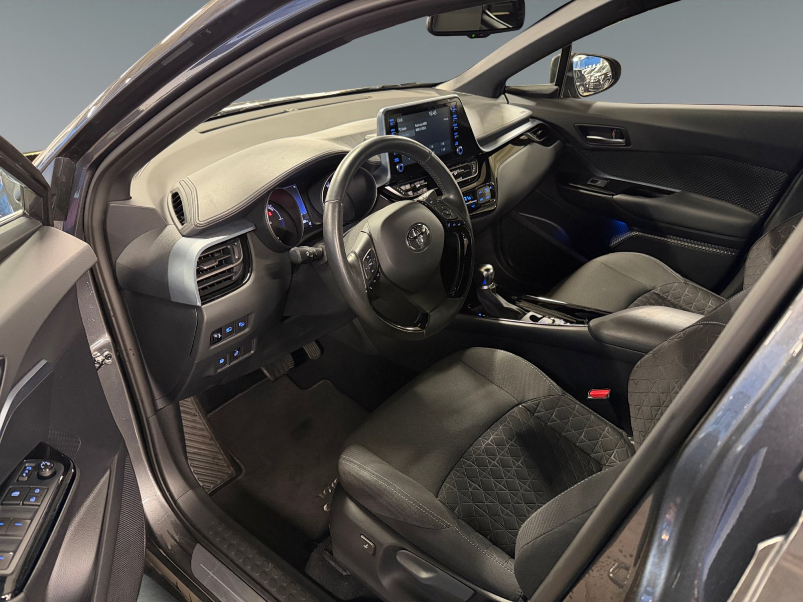 Toyota C-HR 5-deurs Team D