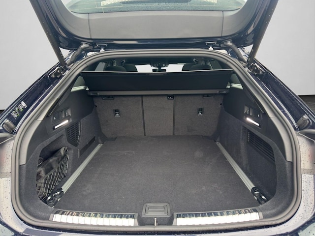 Audi A6 Avant Quattro S-Tronic