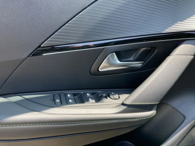 Peugeot 208 EAT8 GT-Line PureTech