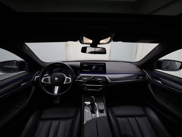 BMW 518 M PACK - PANODAK - ACC - AUTOM