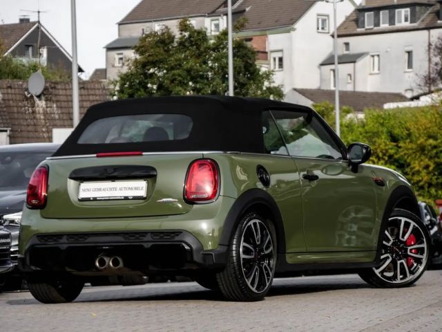 MINI John Cooper Works Cabrio John Cooper Works Individual Urban Green Foliert