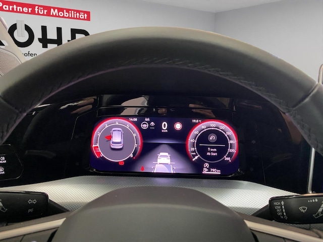 Volkswagen Golf 1.5 TSI BMT Golf VIII