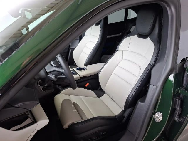 Porsche Taycan 4 Cross Turismo