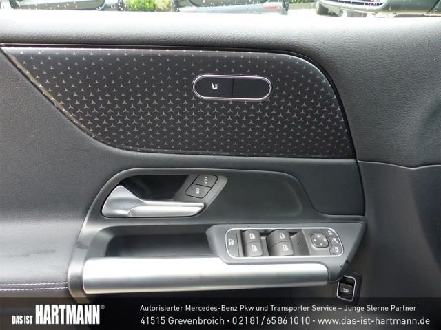 Mercedes-Benz B 200 Progressive Sedan