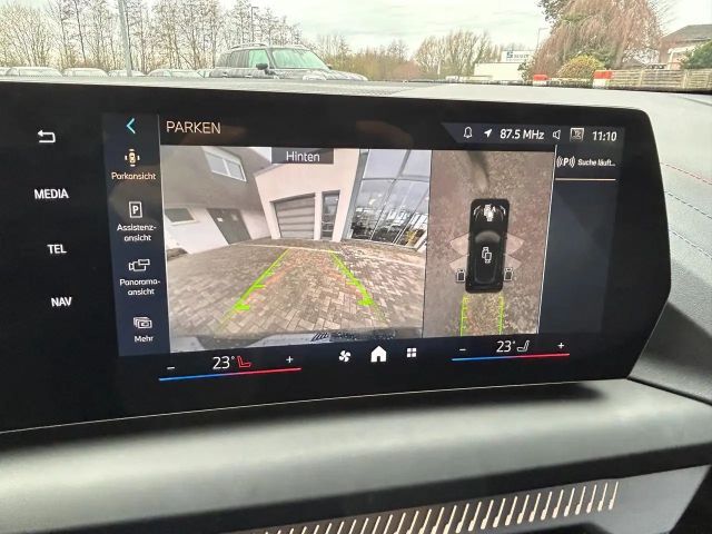 BMW 120 120d 120i M-Sport Sedan